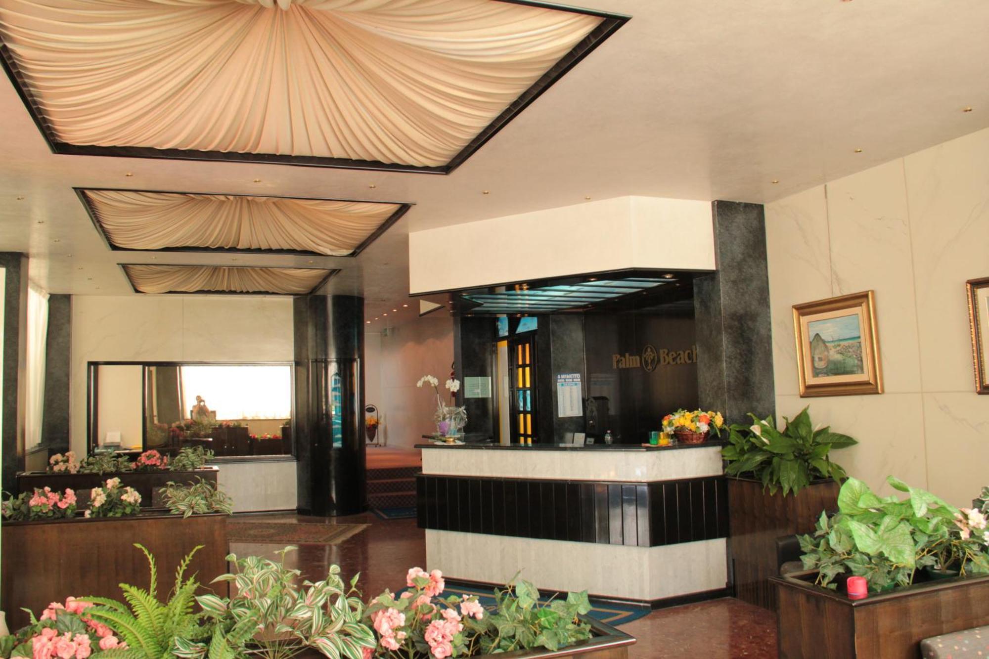 Hotel Palm Beach Lido di Jesolo Esterno foto