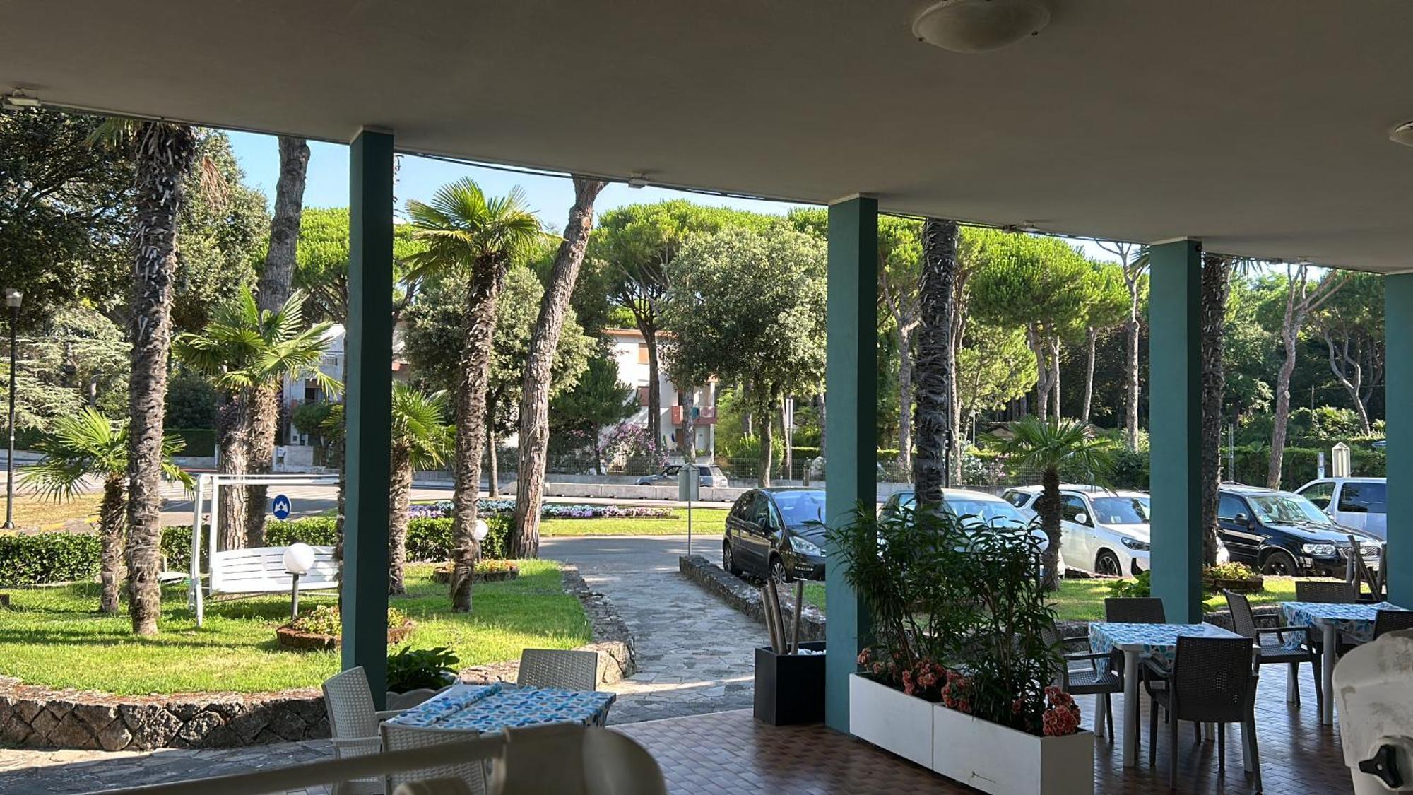 Hotel Palm Beach Lido di Jesolo Esterno foto